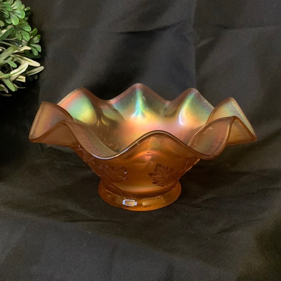 Vintage Dugan Daisy Dear Ruffled iridescent Marigold Carnival Glass Bowl - Picture 1 of 8